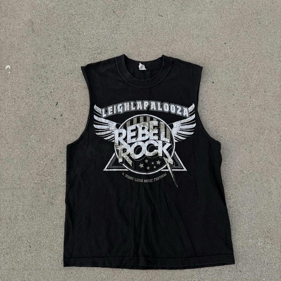 Rebel Rock Sleeveless Graphic Band Tee - Black